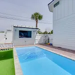 Walk To Laguna Beach Pcb Home With Pool Near Gulf!