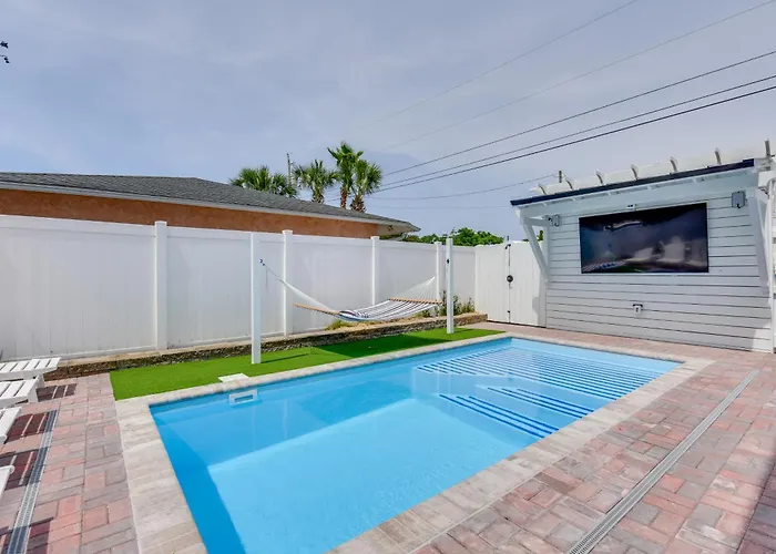 Walk To Laguna Beach Pcb Home With Pool Near Gulf!
