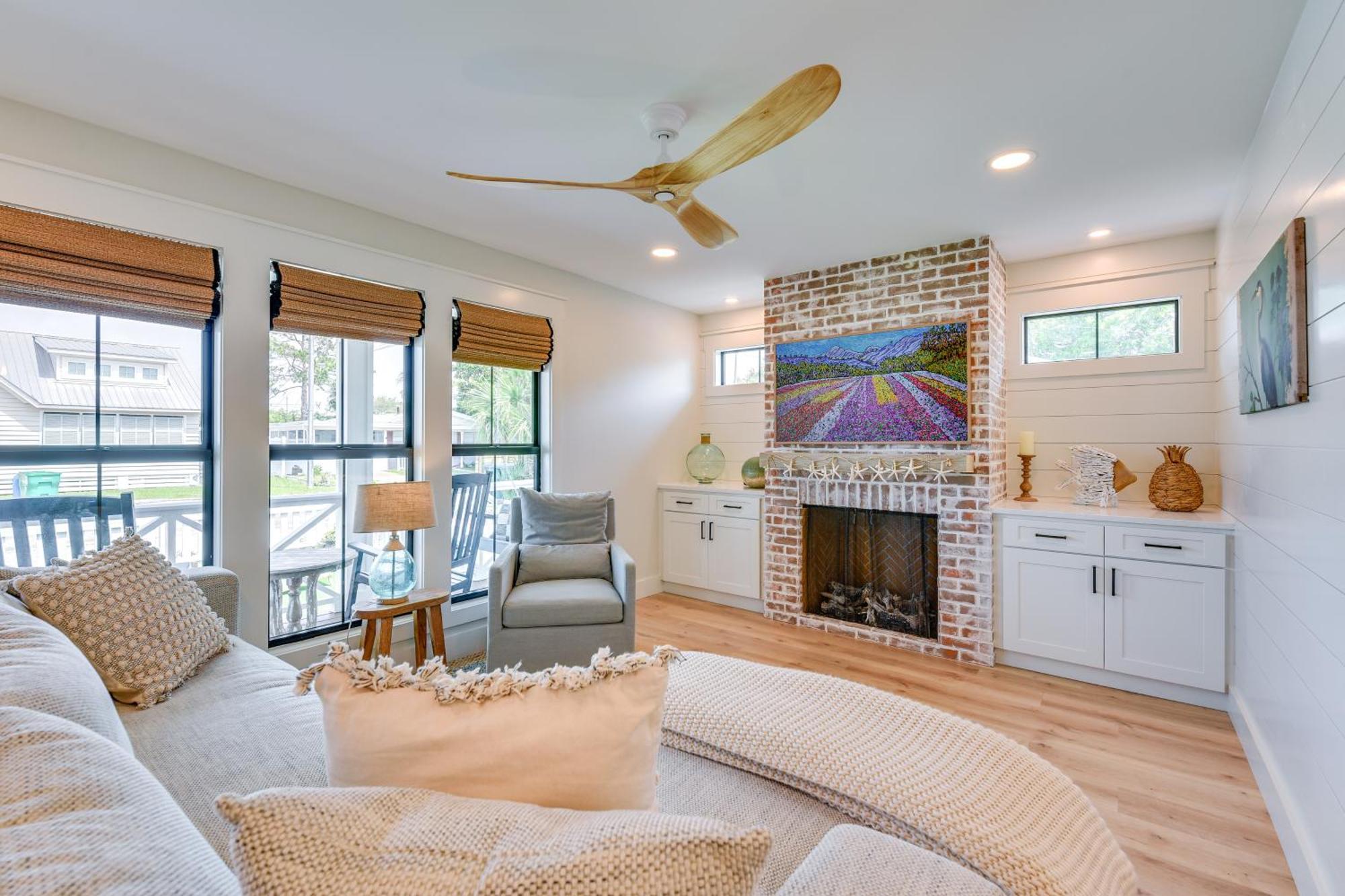 Walk To Laguna Pcb With Pool Near Gulf! Holiday home Panama City Beach
